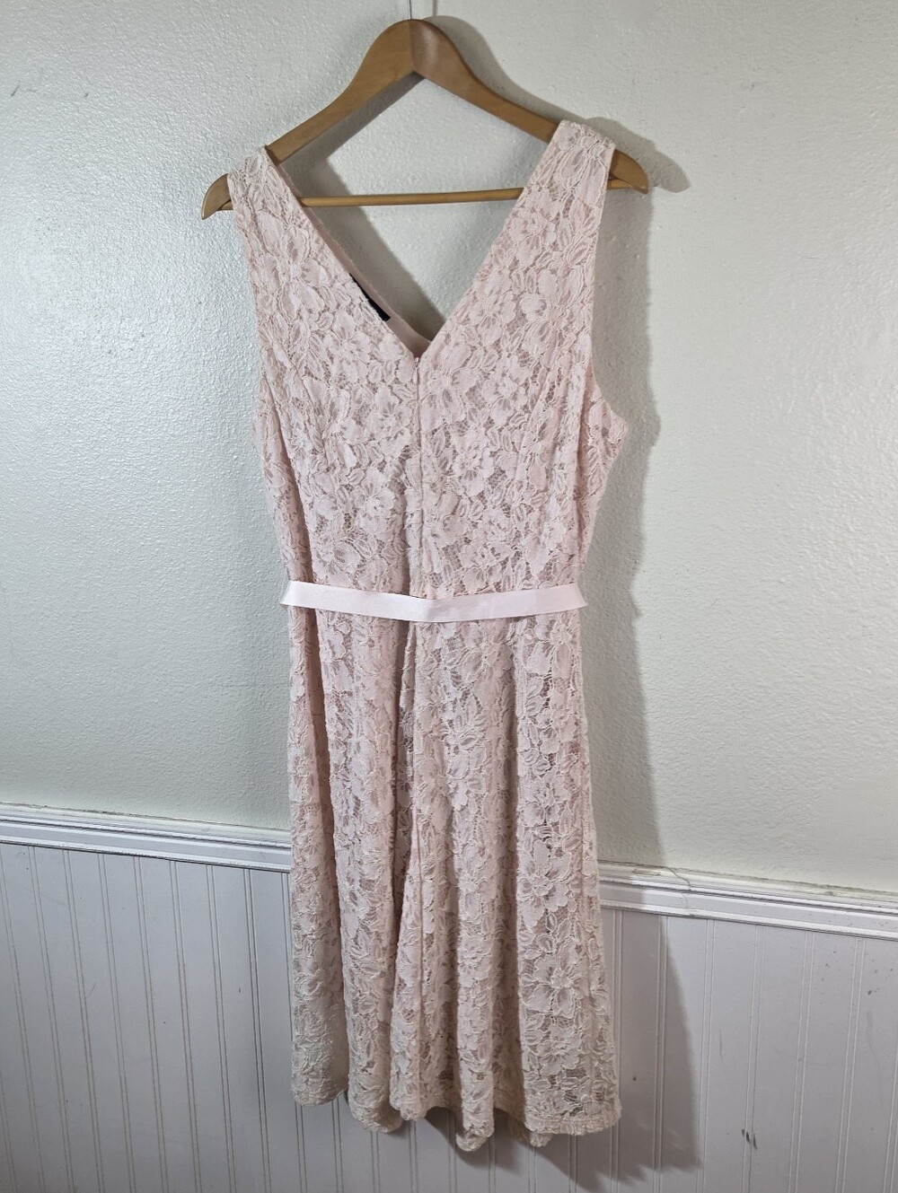 Lane Bryant Womens 14 Pink Lace Dress Sleeveless Midi Fit Flare Ribbon Belt - Picture 2 of 13